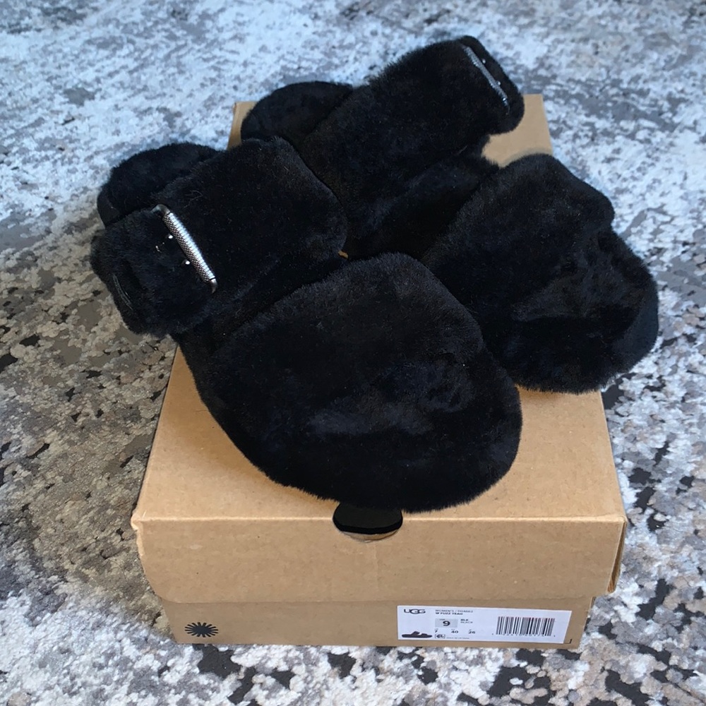 BRAND NEW UGG SLIDES